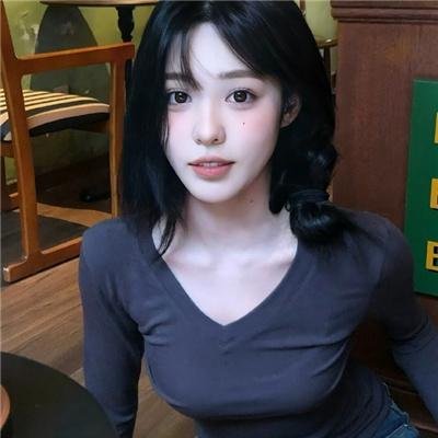 我们是一群小小鸟封面